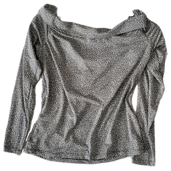 H&M Off Shoulders Top Cream and Dark Blue Size M NEW - Picture 2 of 5